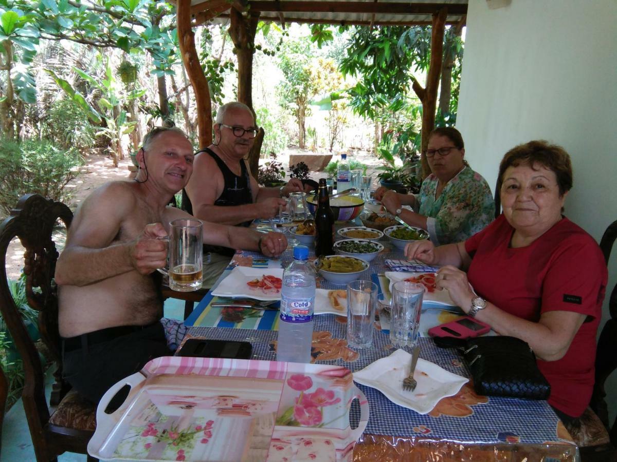 Amaya River Side Homestay Сігірія Екстер'єр фото